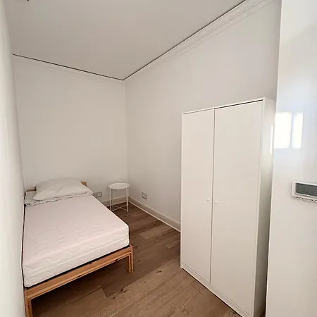 アパート Stylische Messewohnung Mit Garten & Parkplatz