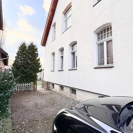 Stylische Messewohnung Mit Garten & Parkplatz アパート *