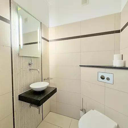 Stylische Messewohnung Mit Garten & Parkplatz * ハノーファー