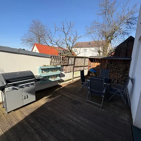 Stylische Messewohnung Mit Garten & Parkplatz アパート *